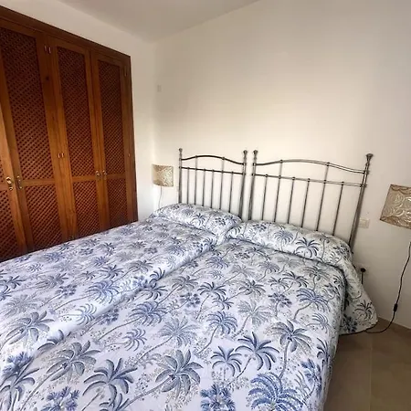 Costalita En Apartamento Estepona