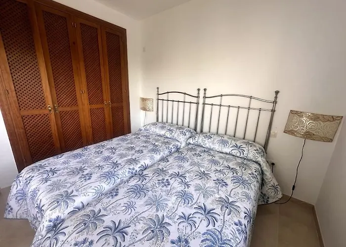 Costalita En Apartamento Estepona